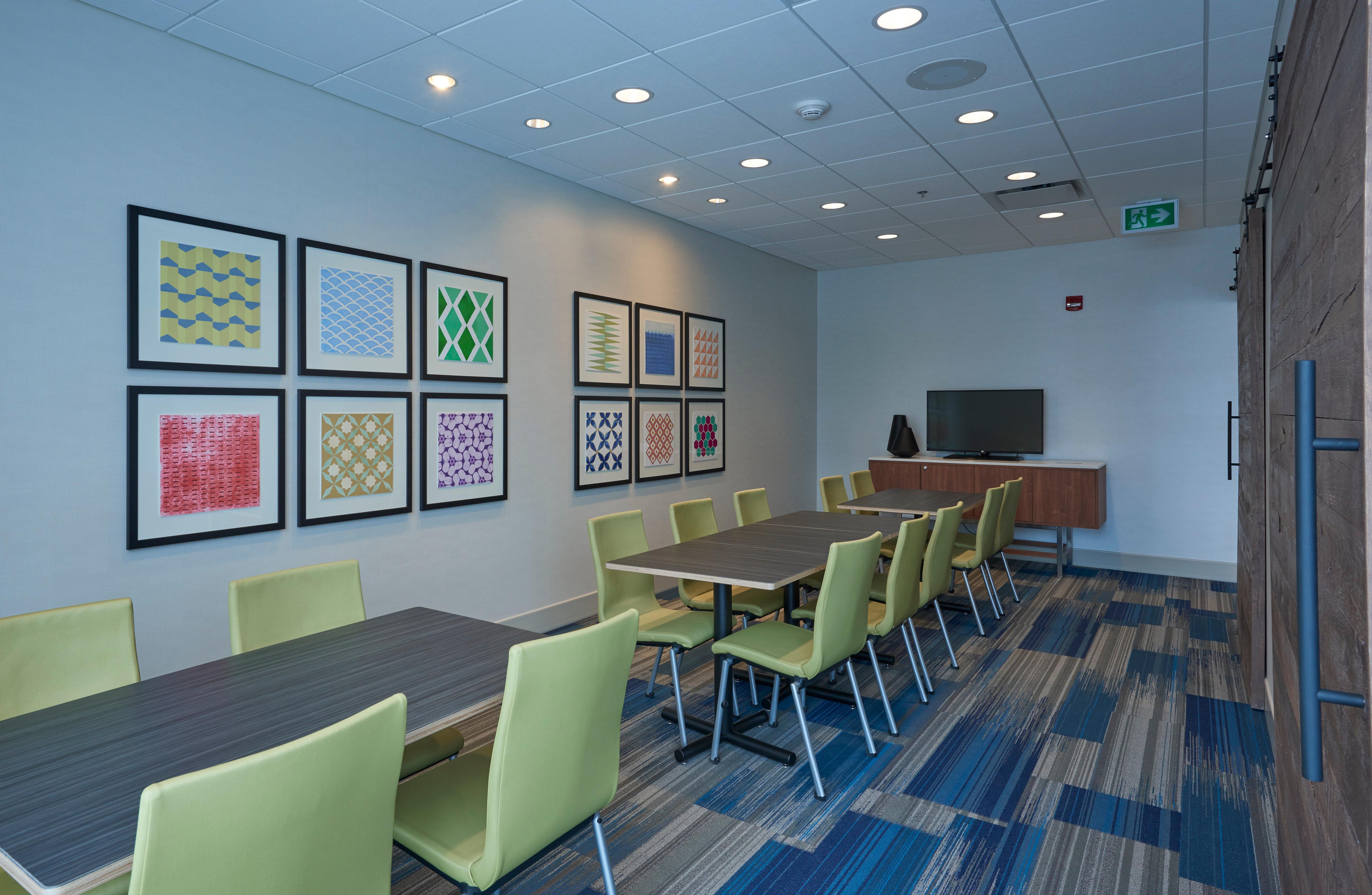 Holiday Inn Express & Suites St. John'S Airport By Ihg Екстериор снимка