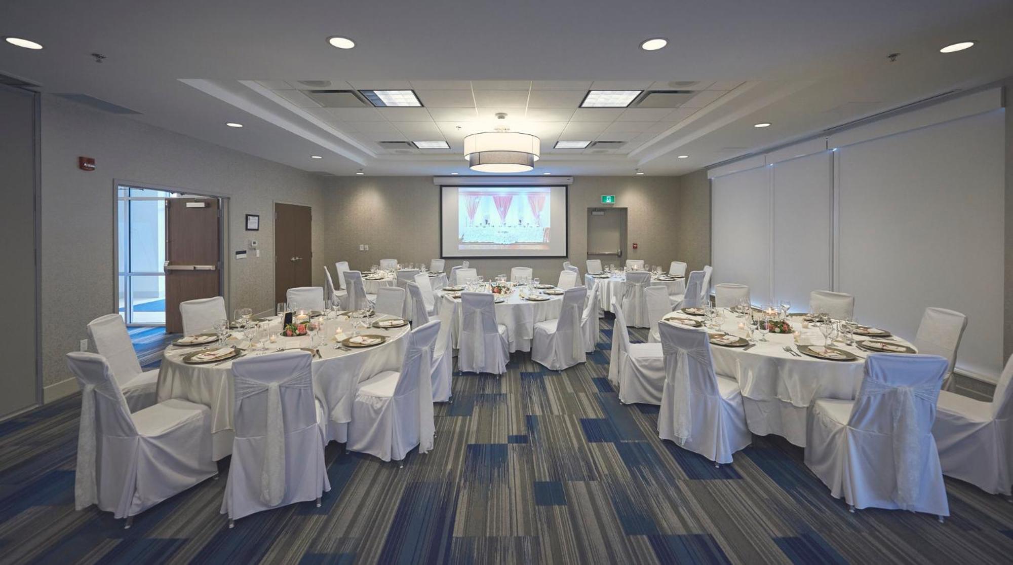 Holiday Inn Express & Suites St. John'S Airport By Ihg Екстериор снимка